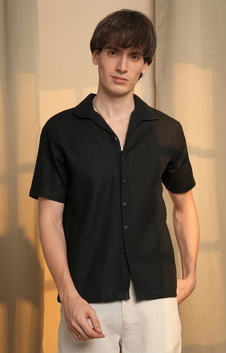 Men's Black Solid Casual Shirts