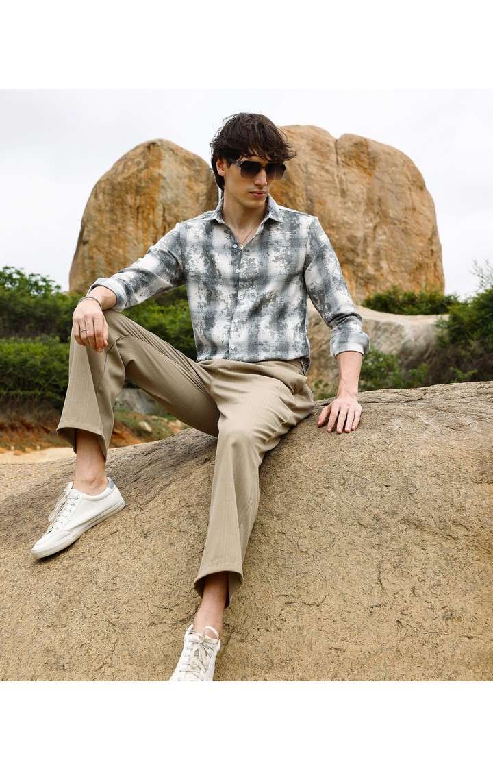 Men's Grey Checked Casual Shirts