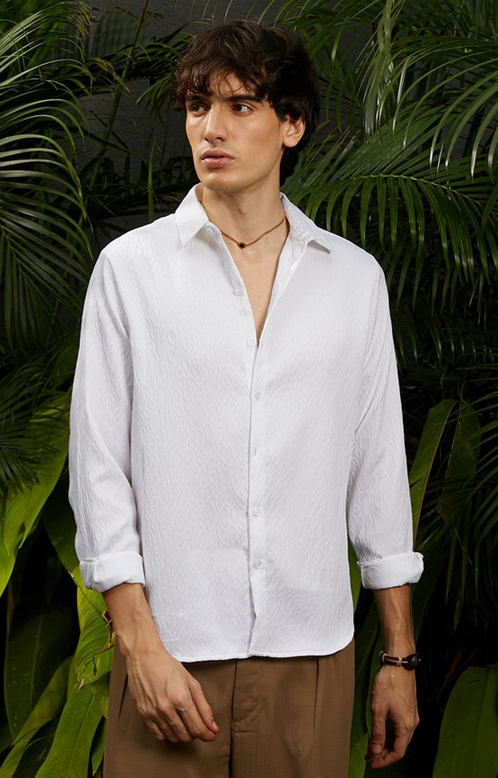 Men's White Solid Casual Shirts