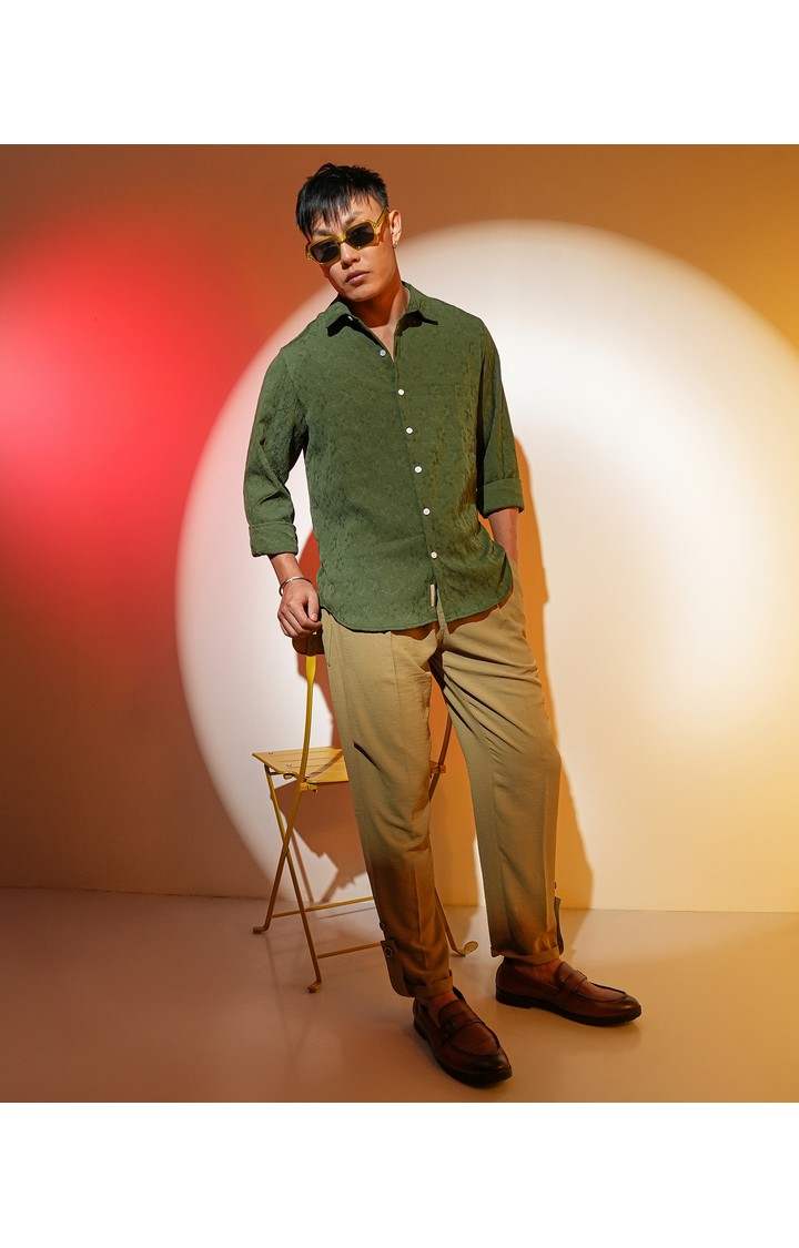 Men's Green Solid Casual Shirts
