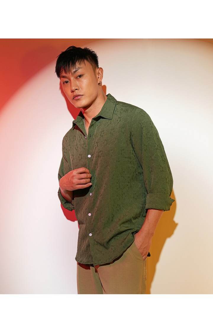Men's Green Solid Casual Shirts