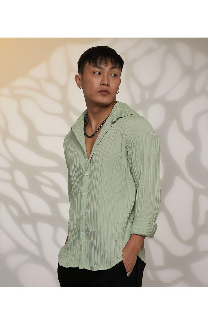 Men's Green Solid Casual Shirts