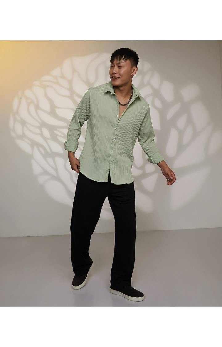 Men's Green Solid Casual Shirts
