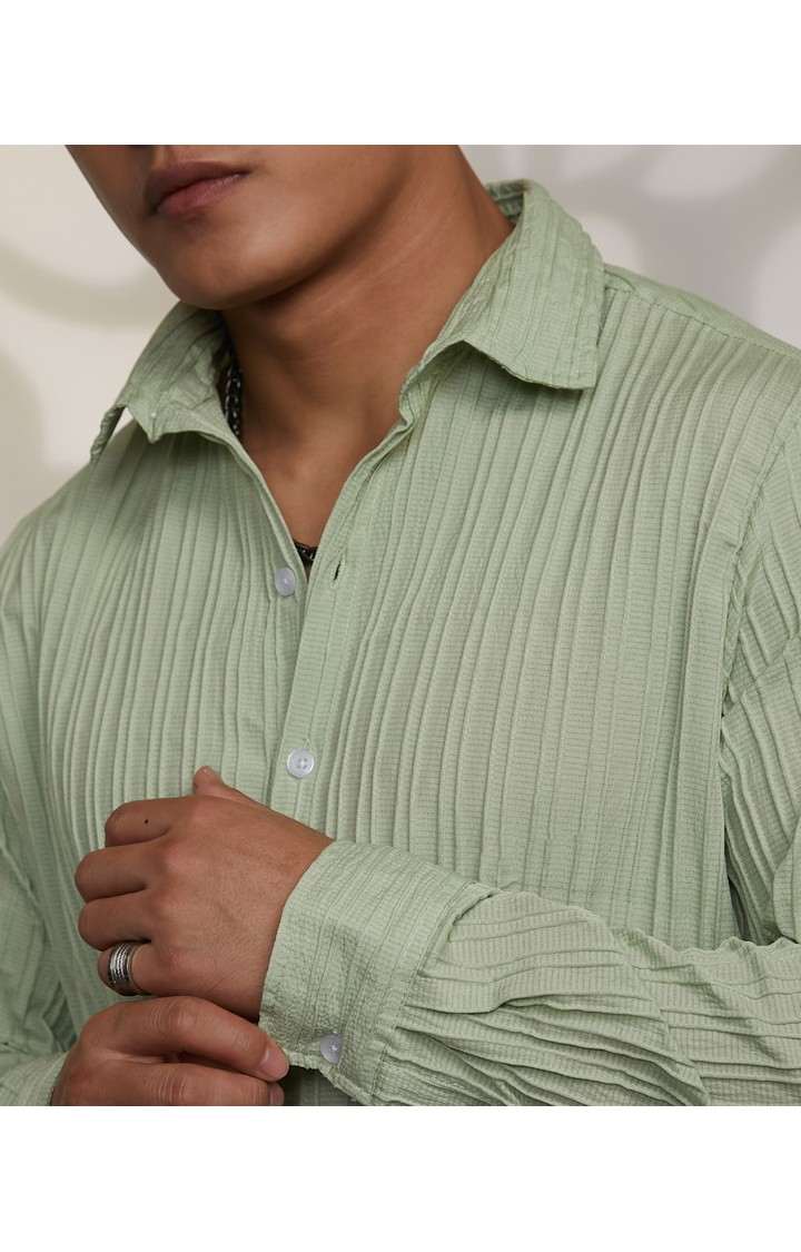 Men's Green Solid Casual Shirts