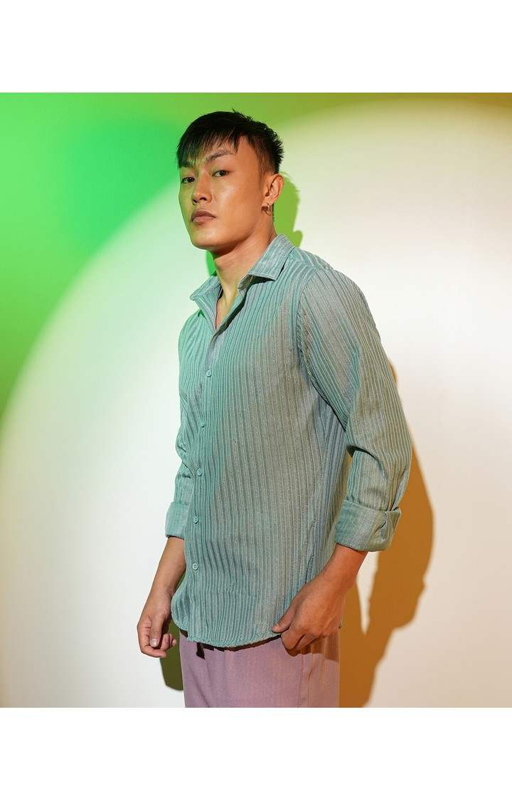 Men's Green Solid Casual Shirts
