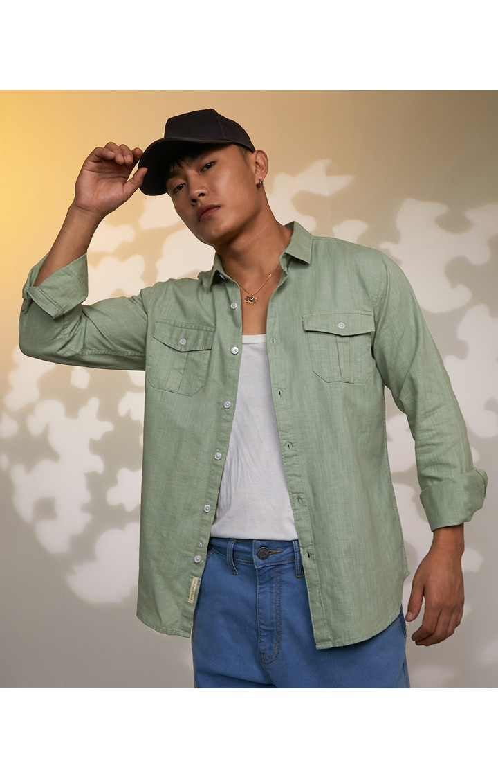 Men's Green Solid Casual Shirts