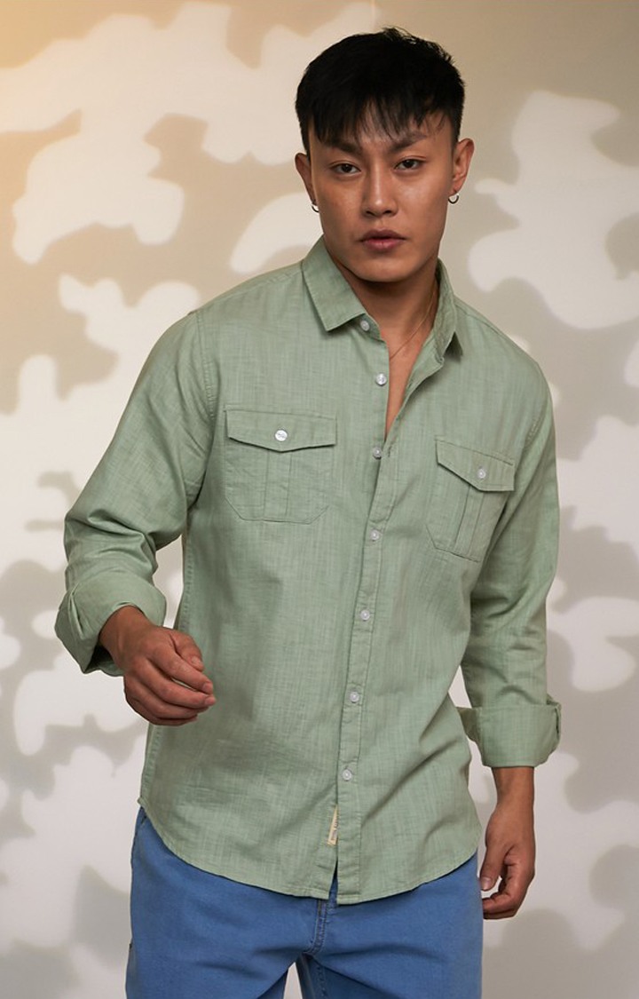 Men's Green Solid Casual Shirts