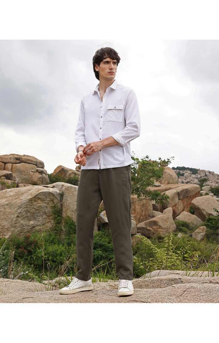 Men's White Solid Casual Shirts