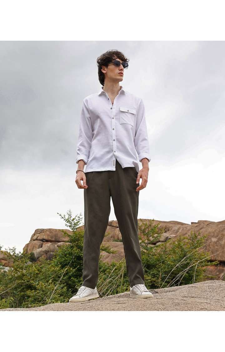 Men's White Solid Casual Shirts