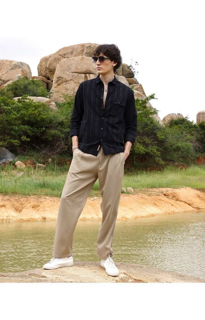 Men's Black Solid Casual Shirts