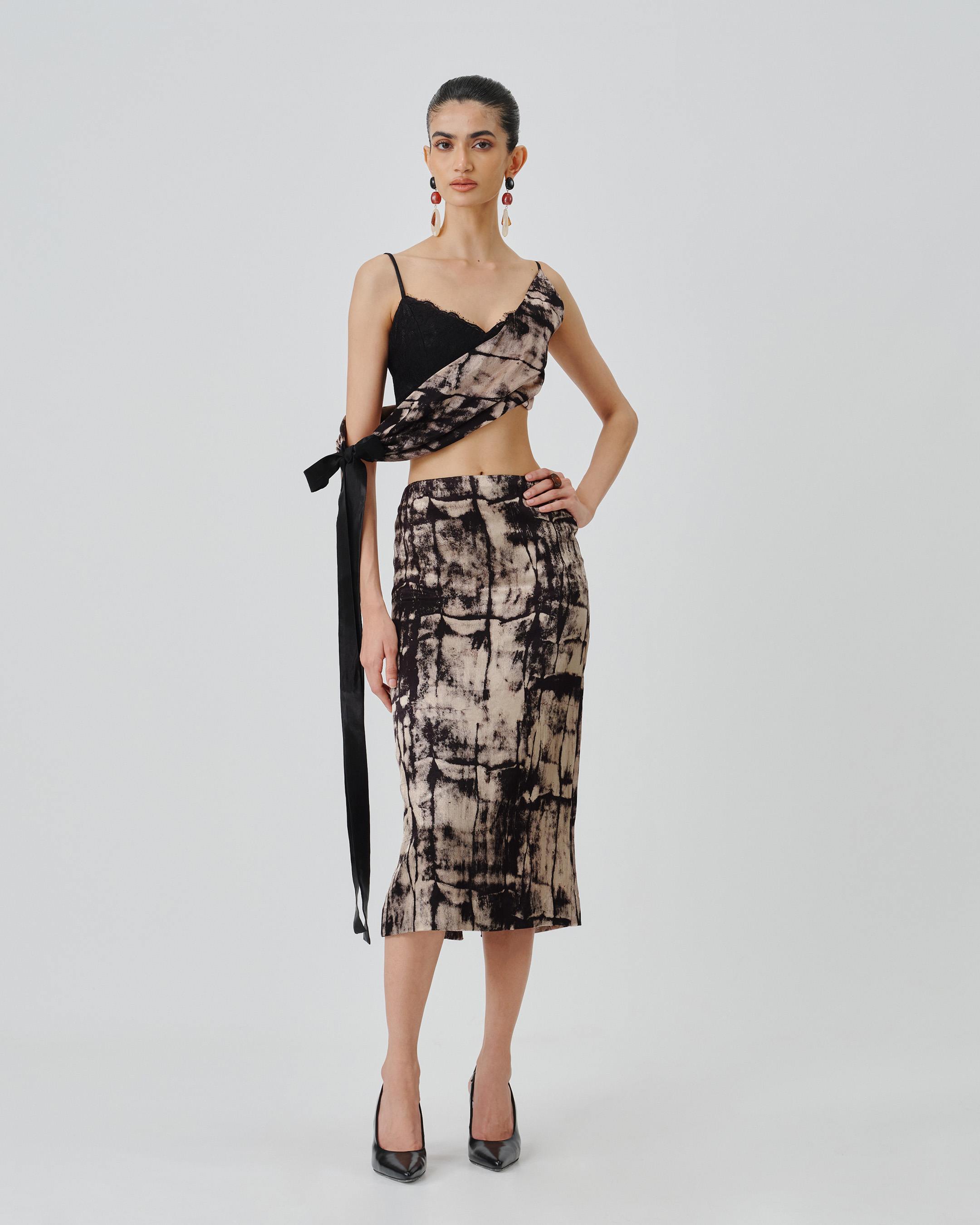 Monolith Crop Top