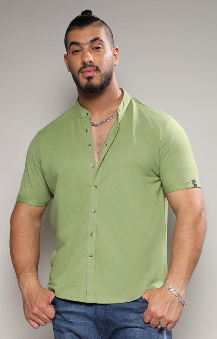 Instafab Plus | Men's Asparagus Green Basic Button-Up Shirt