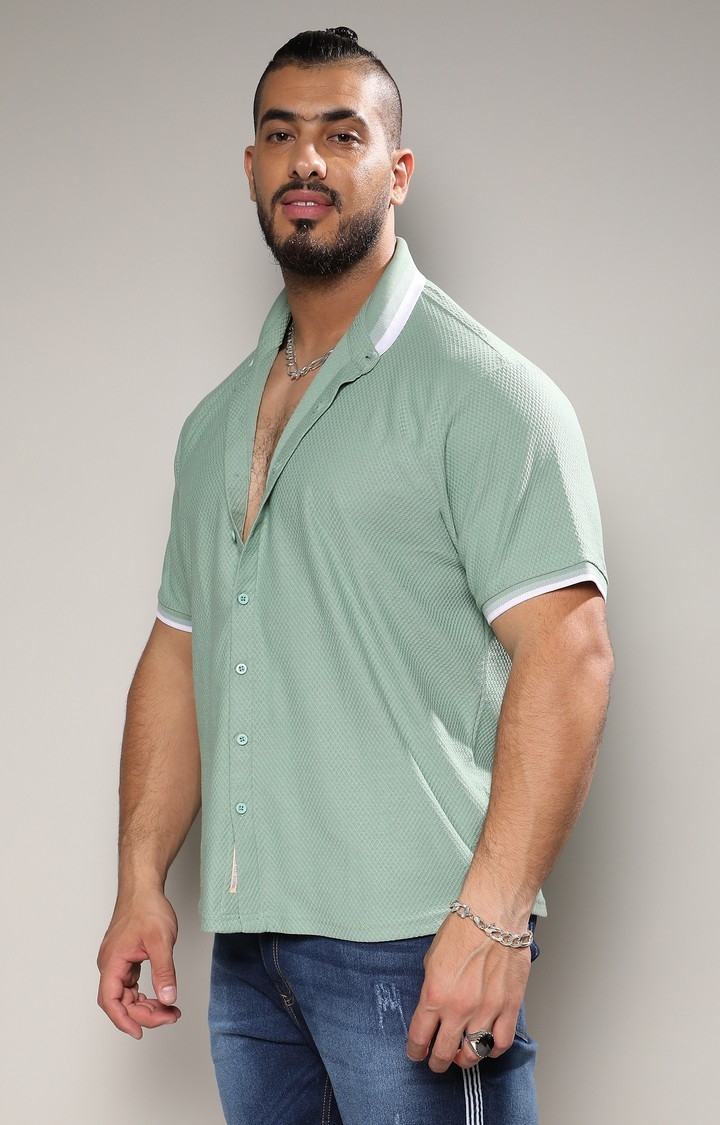 Men's Green Solid Casual Shirts
