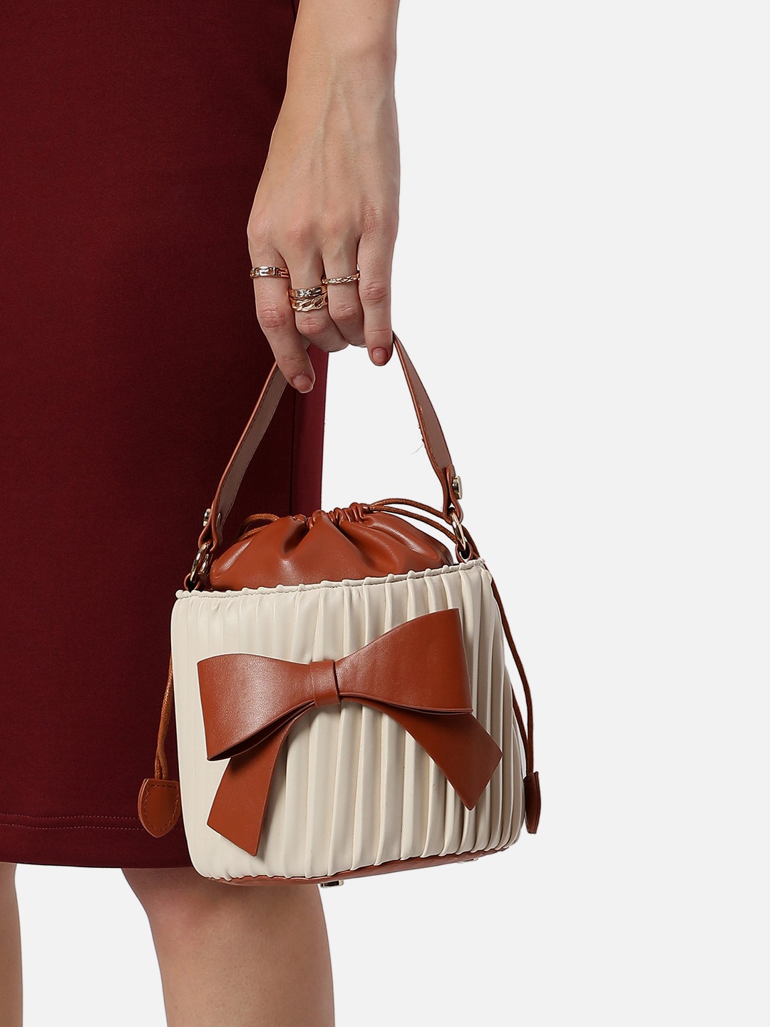 Haute Sauce By Campus Sutra White Pu Clutch Bags