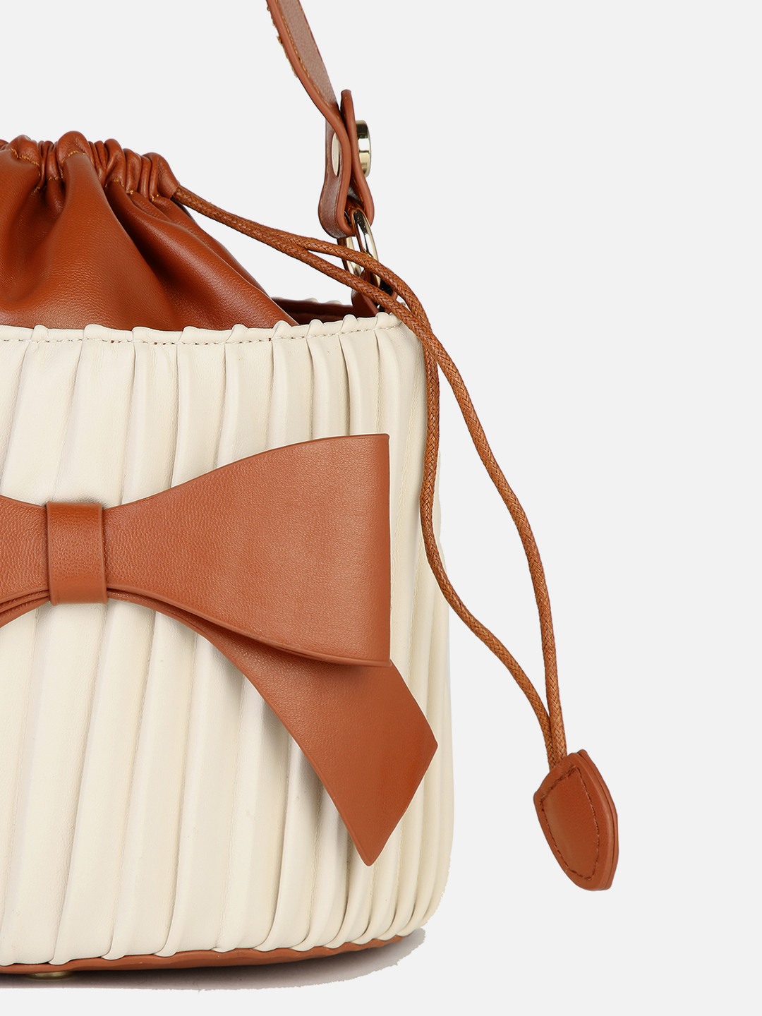 Haute Sauce By Campus Sutra White Pu Clutch Bags