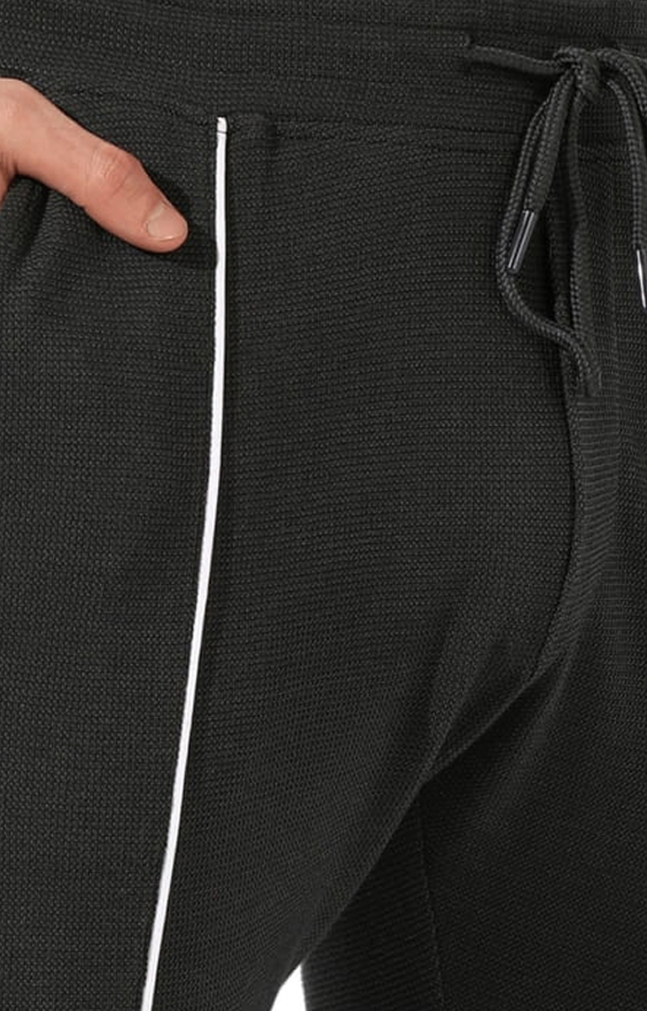 Men's Solid Black Regular Fit Trackpant