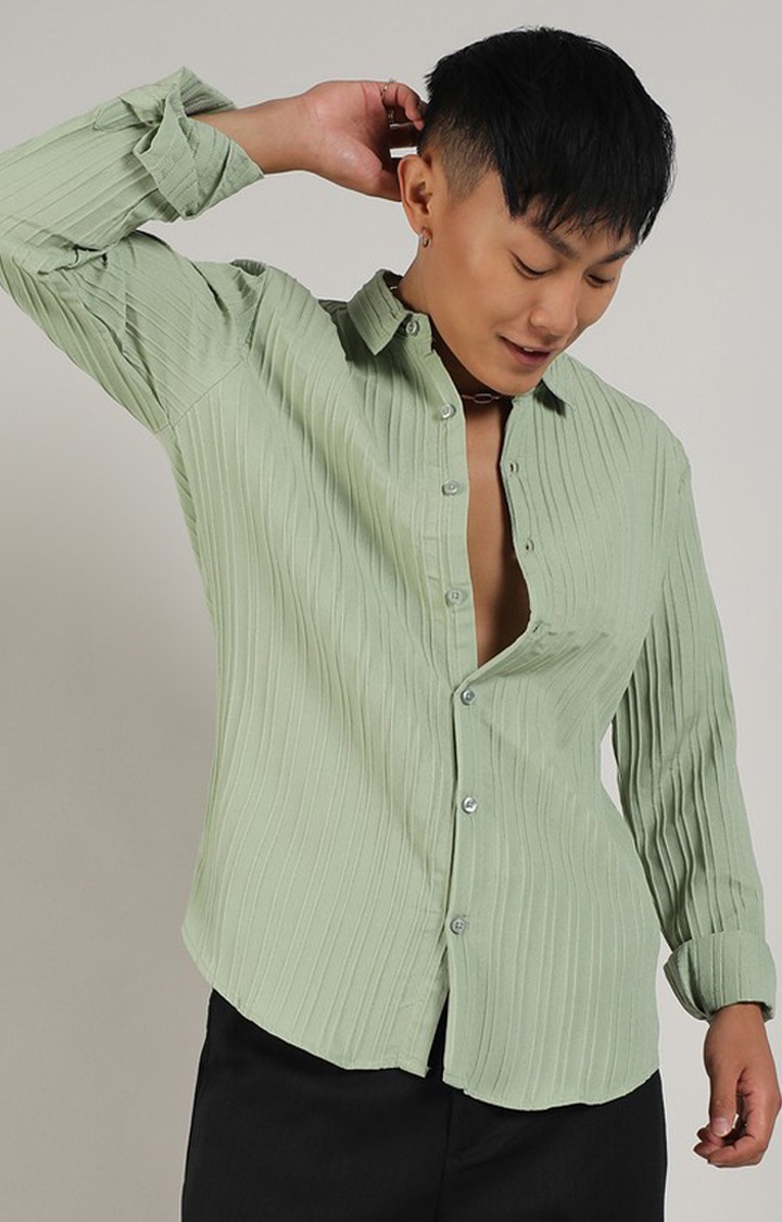 Men's Green Solid Casual Shirts