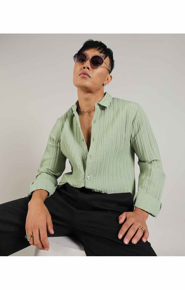 Men's Green Solid Casual Shirts