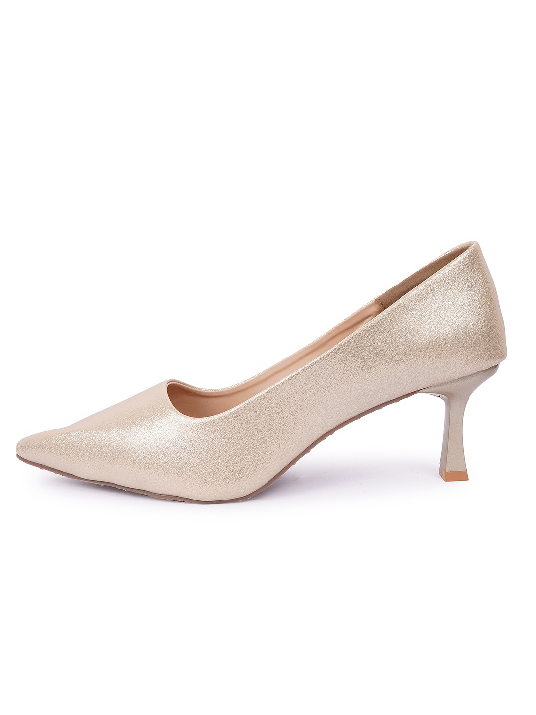 Pointed backstrap Pumps