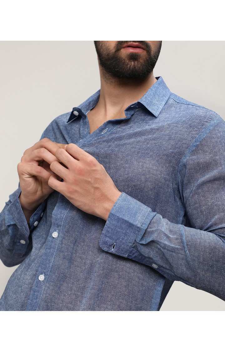 Men's Blue Solid Casual Shirts