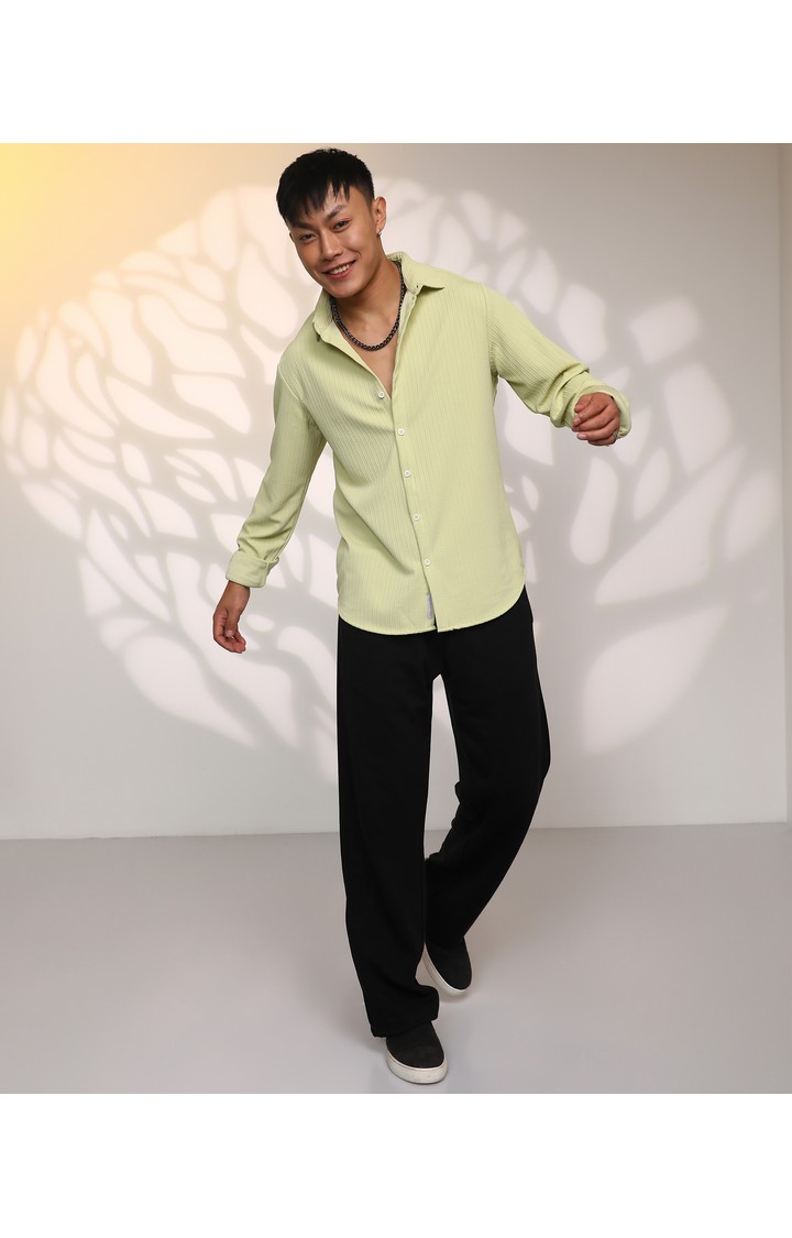 Men's Green Solid Casual Shirts