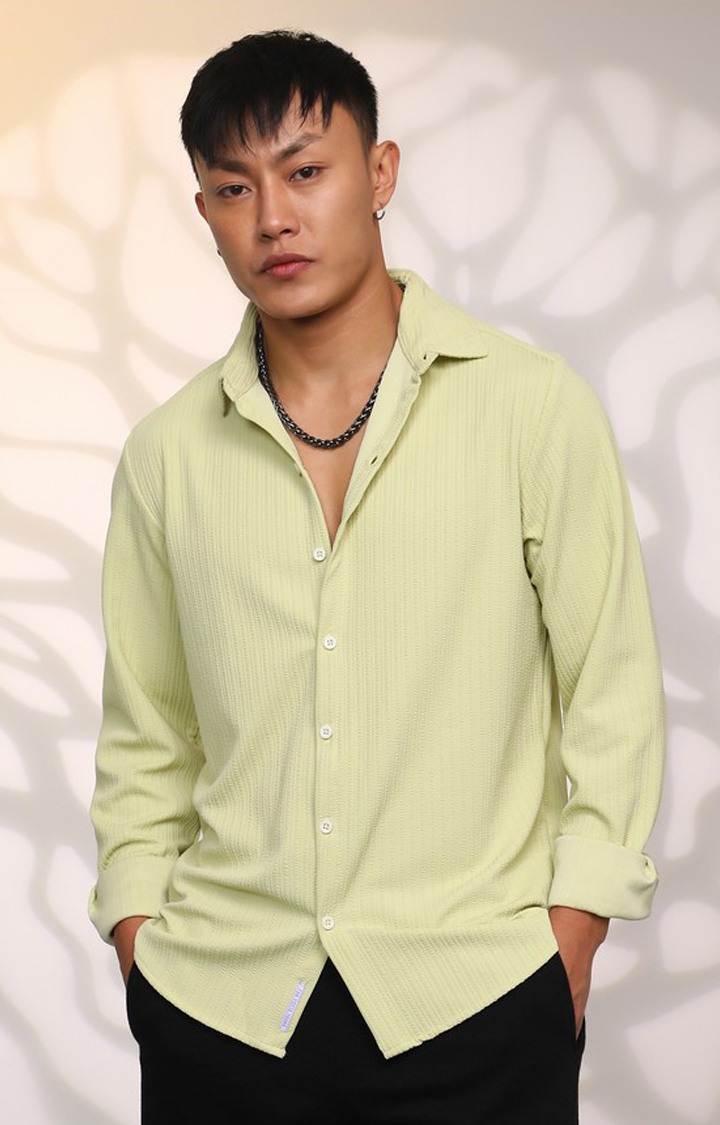 Men's Green Solid Casual Shirts