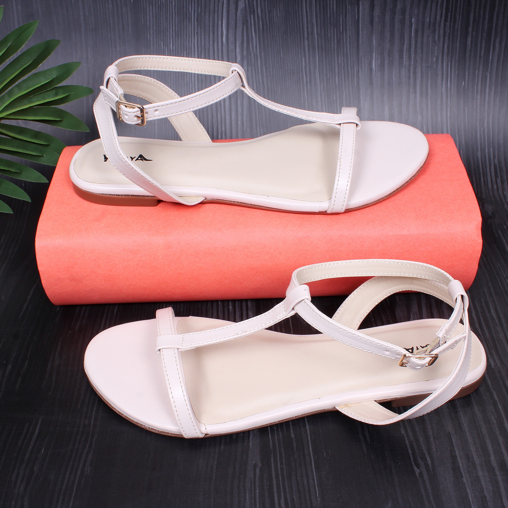 wzaya cream sandals
