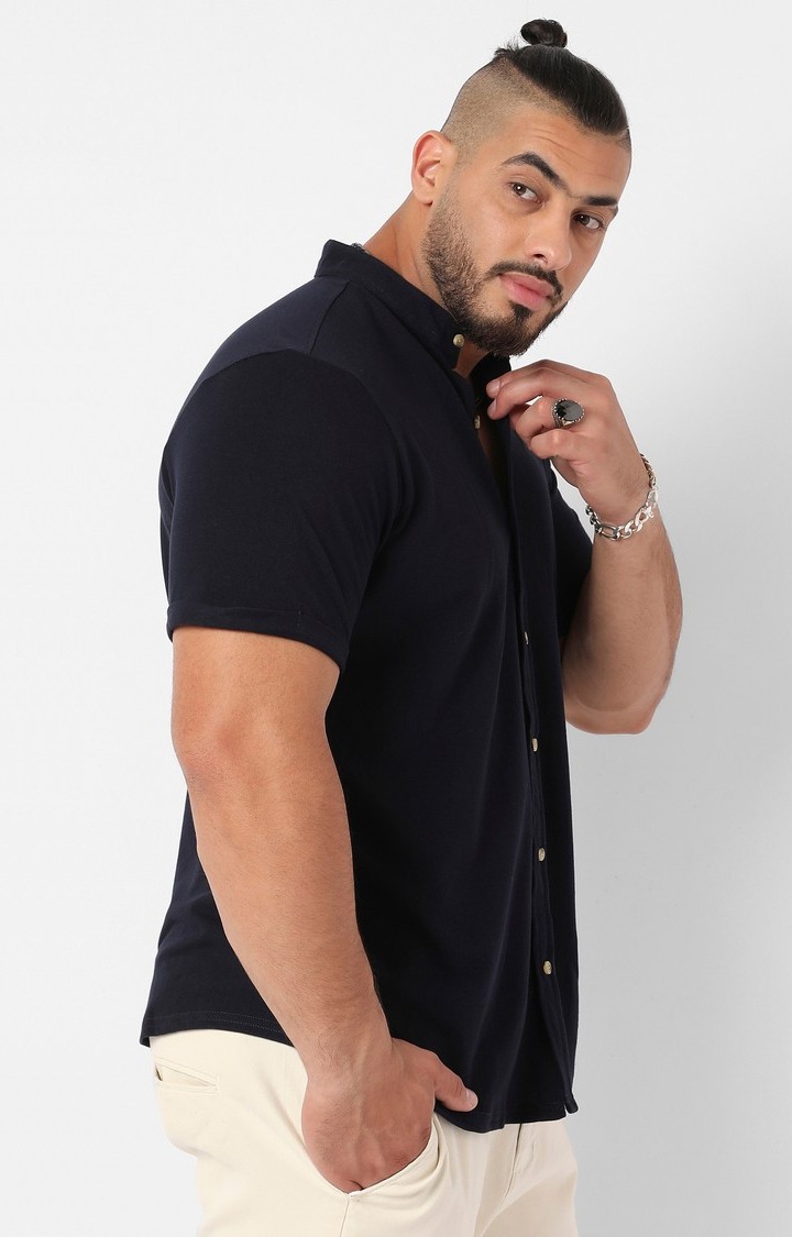 Men's Black Solid Casual Shirts