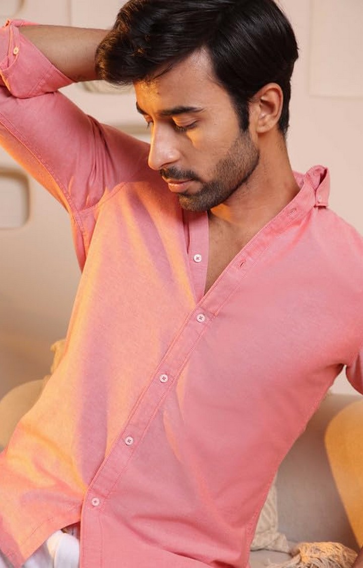 SUBTRACT-Men Light Red Slim Fit Solid Button Down Yarn Dyed Casual Oxford Shirt