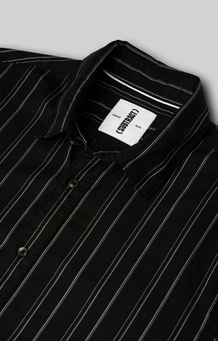 SUBTRACT-Men Black Striped Comfort Fit Spread Collar Casual Shirt