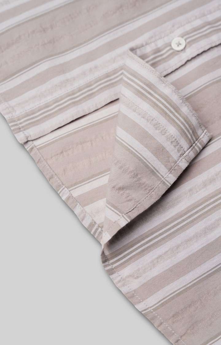 SUBTRACT-Men Ash Grey Striped Comfort Fit Spread Collar Casual Shirt