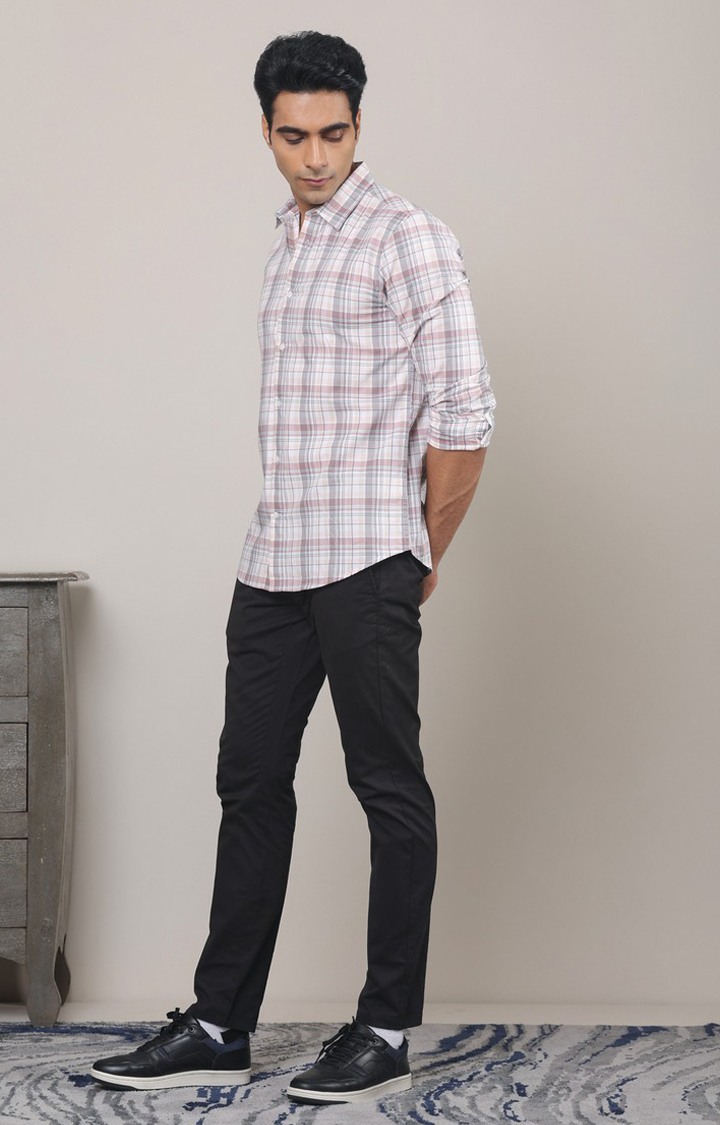 SUBTRACT-Men Pink Checked Comfort Fit Spread Collar Casual Shirt