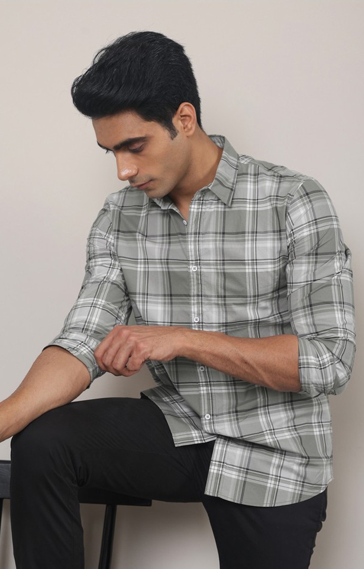 SUBTRACT-Men Grey Checked Comfort Fit Spread Collar Casual Shirt