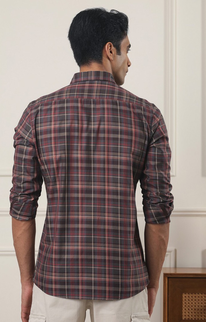 SUBTRACT-Men Maroon Checked Comfort Fit Spread Collar Casual Shirt
