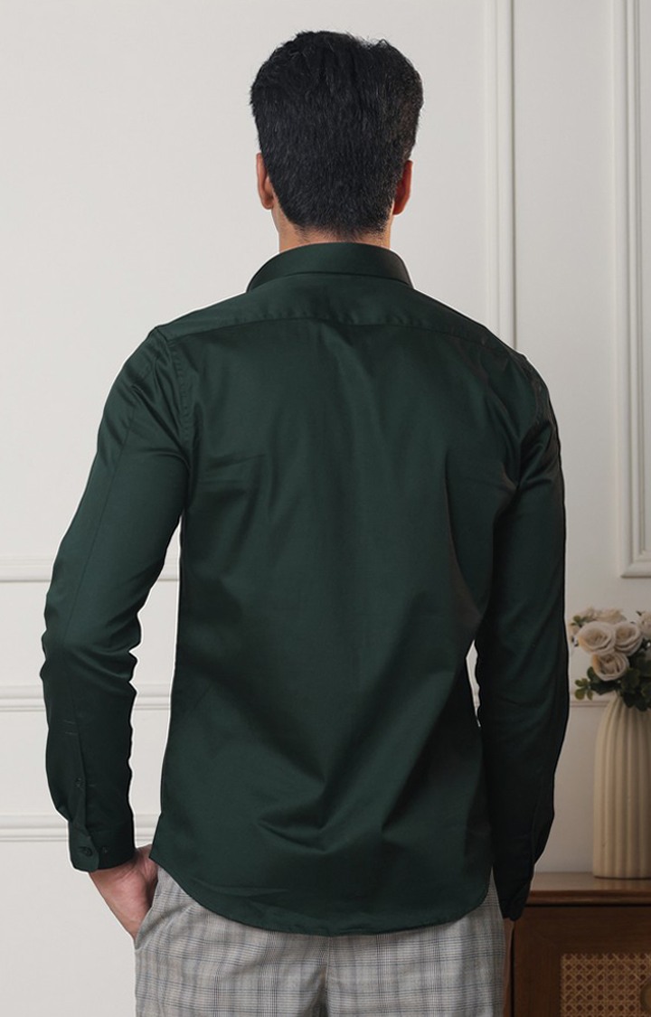 SUBTRACT-Men Bottle Green Slim Fit Solid Spread Collar Cotton Satin Evening Shirt