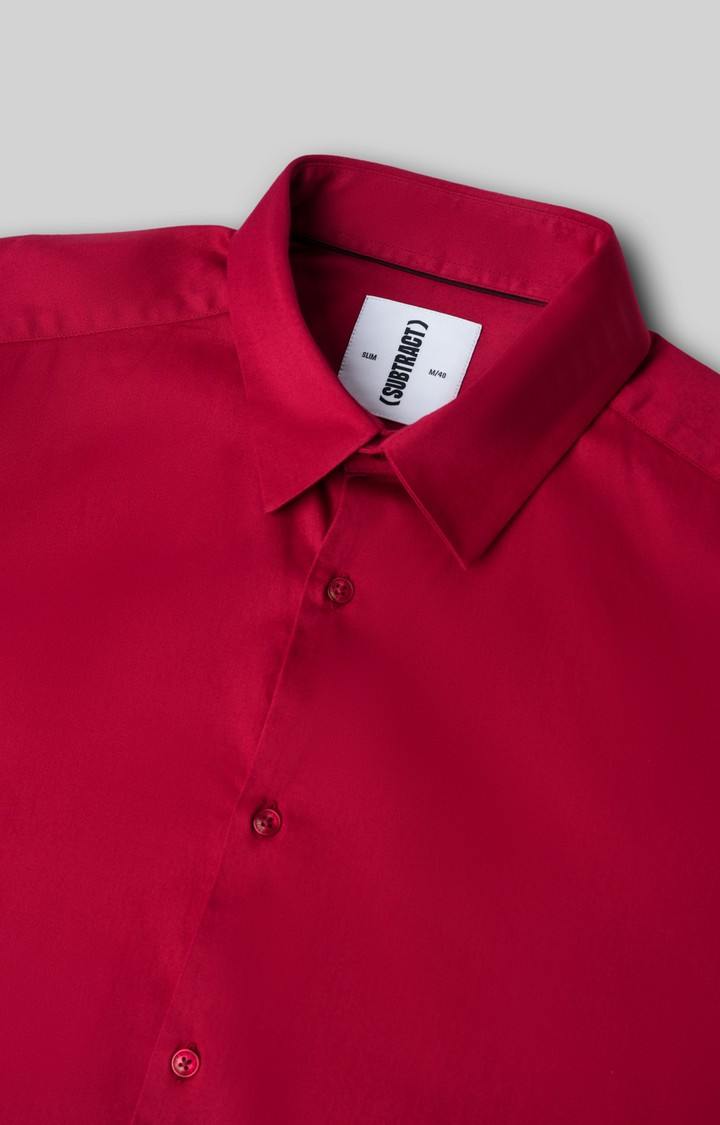 SUBTRACT-Men Crimson Slim Fit Solid Spread Collar Cotton Satin Evening Shirt