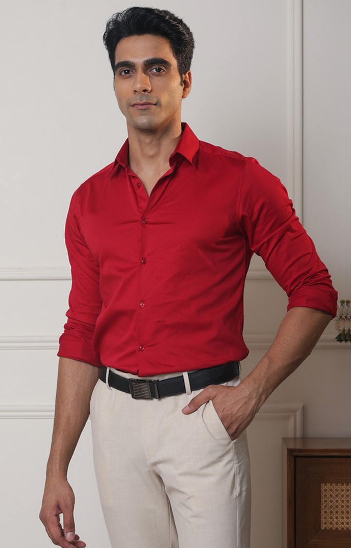 SUBTRACT-Men Crimson Slim Fit Solid Spread Collar Cotton Satin Evening Shirt