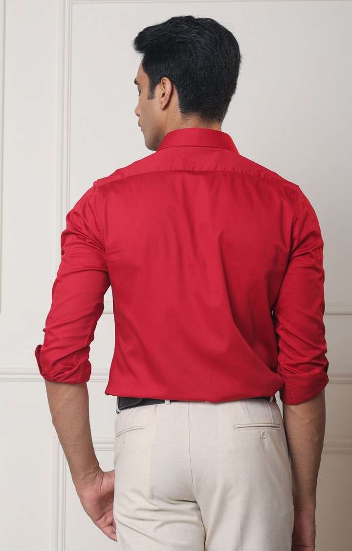SUBTRACT-Men Crimson Slim Fit Solid Spread Collar Cotton Satin Evening Shirt