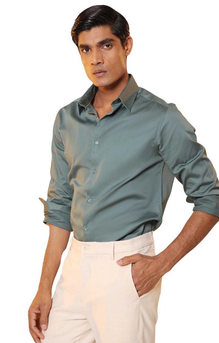 SUBTRACT-Men Hunter Green Slim Fit Solid Spread Collar Cotton Satin Evening Shirt