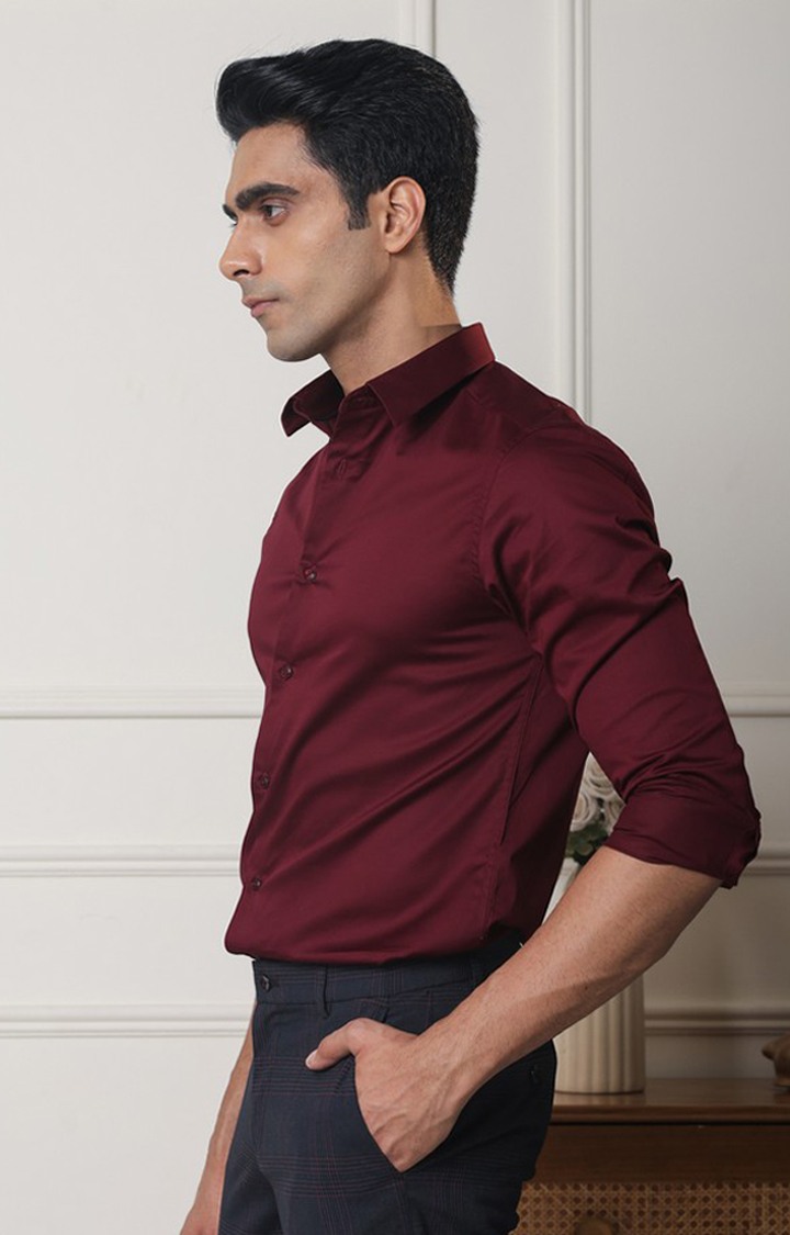 SUBTRACT-Men Maroon Slim Fit Solid Spread Collar Cotton Satin Evening Shirt