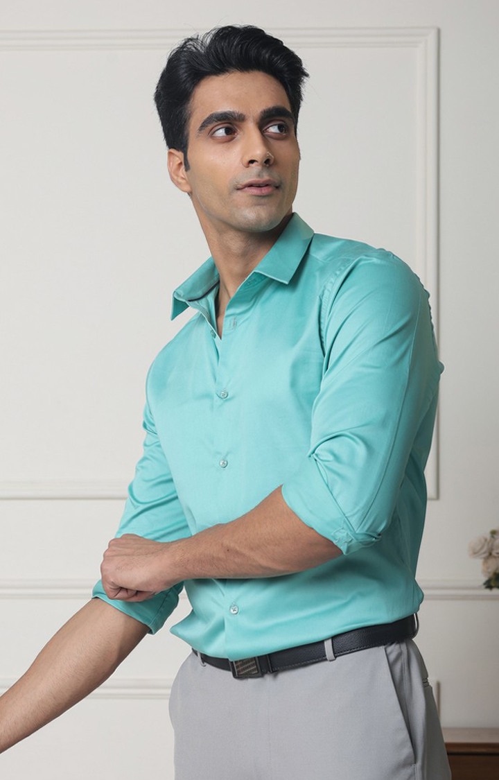SUBTRACT-Men Mint Slim Fit Solid Spread Collar Cotton Satin Evening Shirt