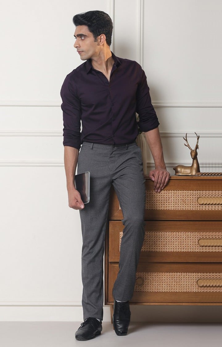 SUBTRACT-Men Wine Slim Fit Solid Spread Collar Cotton Satin Evening Shirt