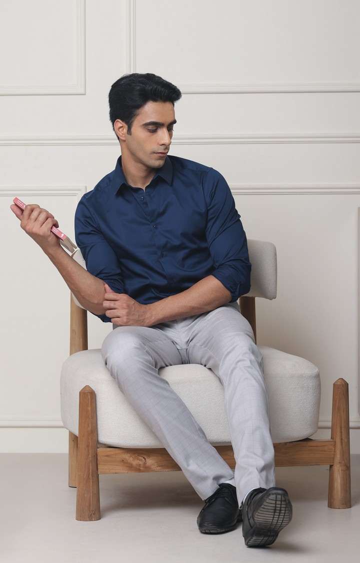 SUBTRACT Men 2 Way Stretch Wrinkle Free Slim Fit Checked Formal Trouser in Lunar Grey