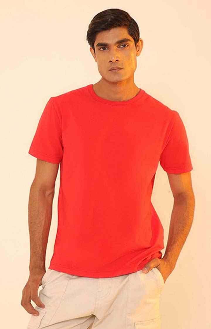 SUBTRACT-Men Coral Red Comfort Fit Solid 4-Way Stretch Round Neck Tshirt