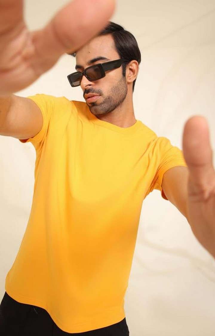 SUBTRACT-Men Marigold Comfort Fit Solid 4-Way Stretch Round Neck Tshirt