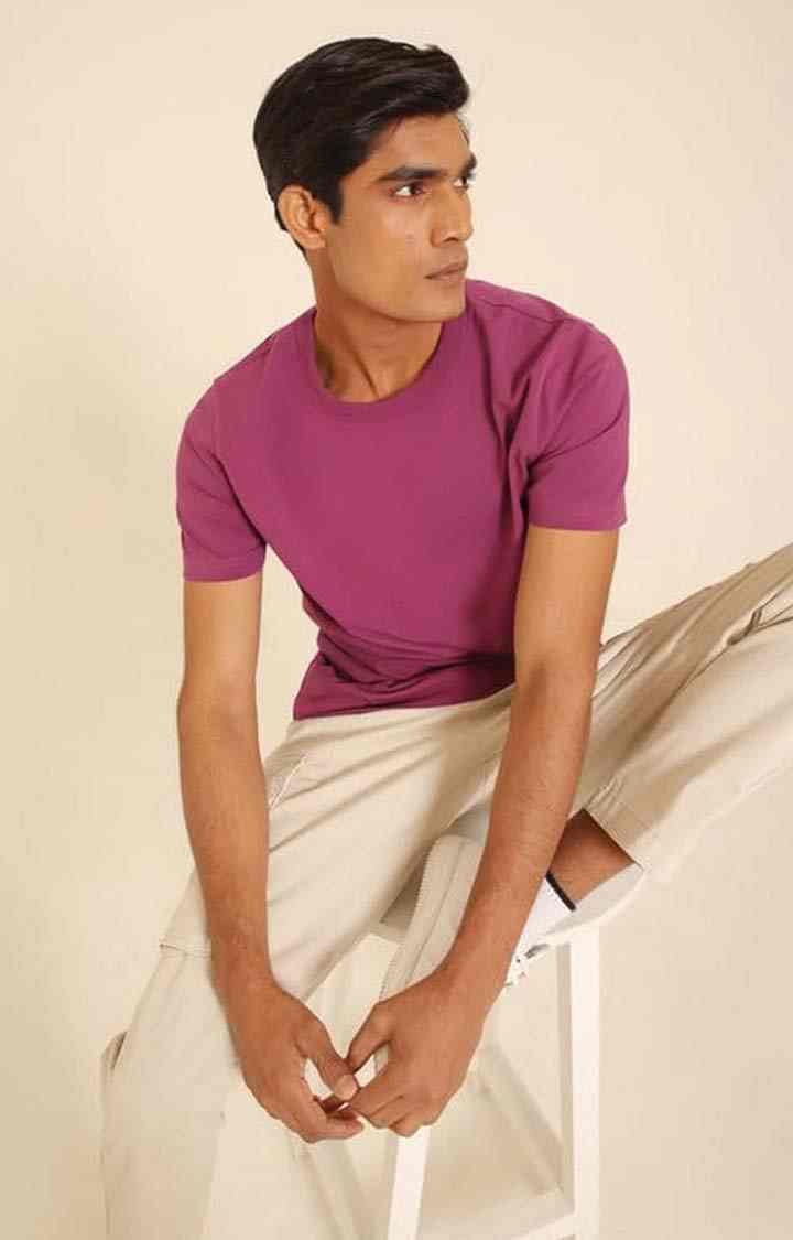 SUBTRACT-Men Purple Comfort Fit Solid 4-Way Stretch Round Neck Tshirt