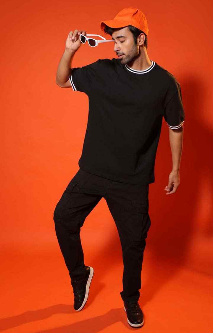 SUBTRACT-Men Black Round Neck Oversized Tshirt with Contrast Rib Details