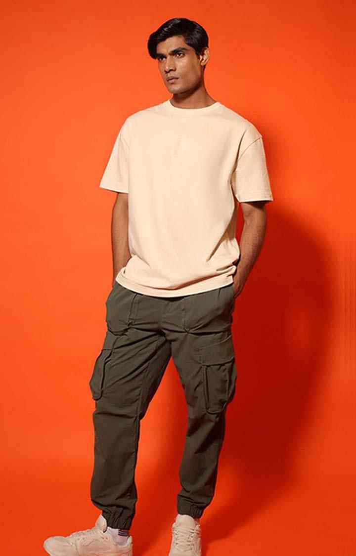 SUBTRACT-Men Cream Comfort Fit Solid Round Neck Oversized Tshirt