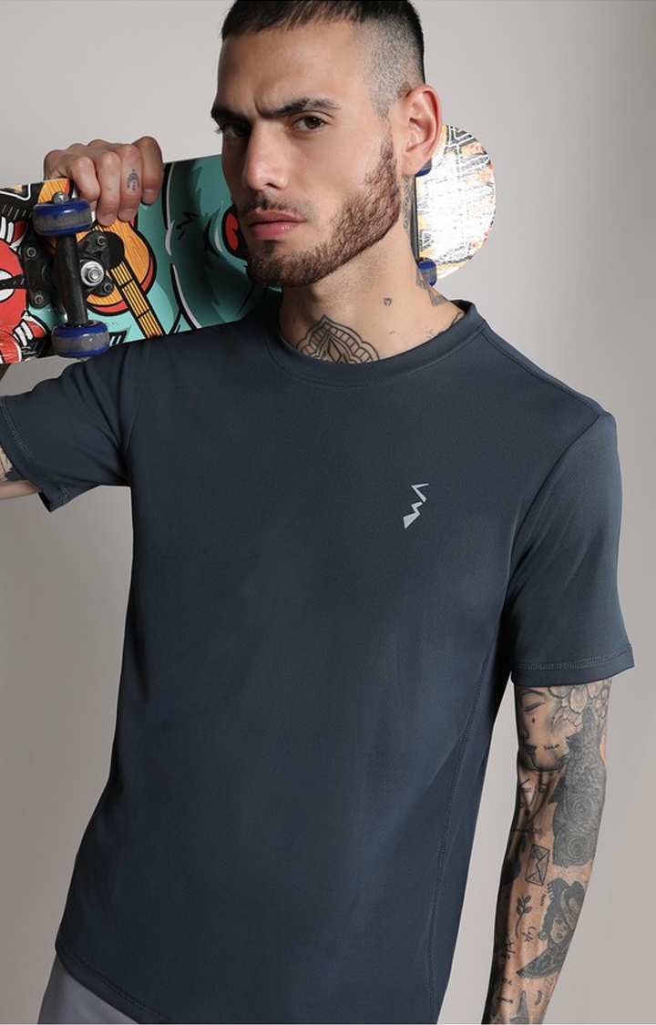 Men's Dark Grey Solid Activewear T-Shirt
