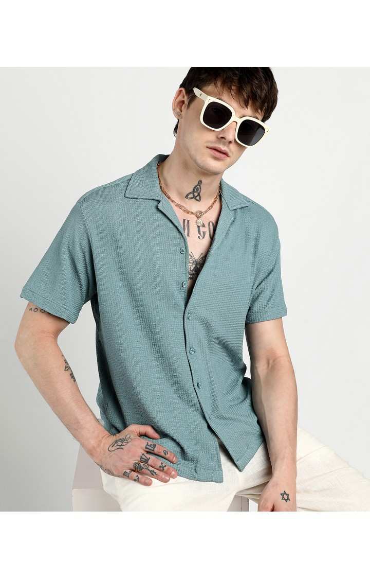 Men's Green Solid Casual Shirts